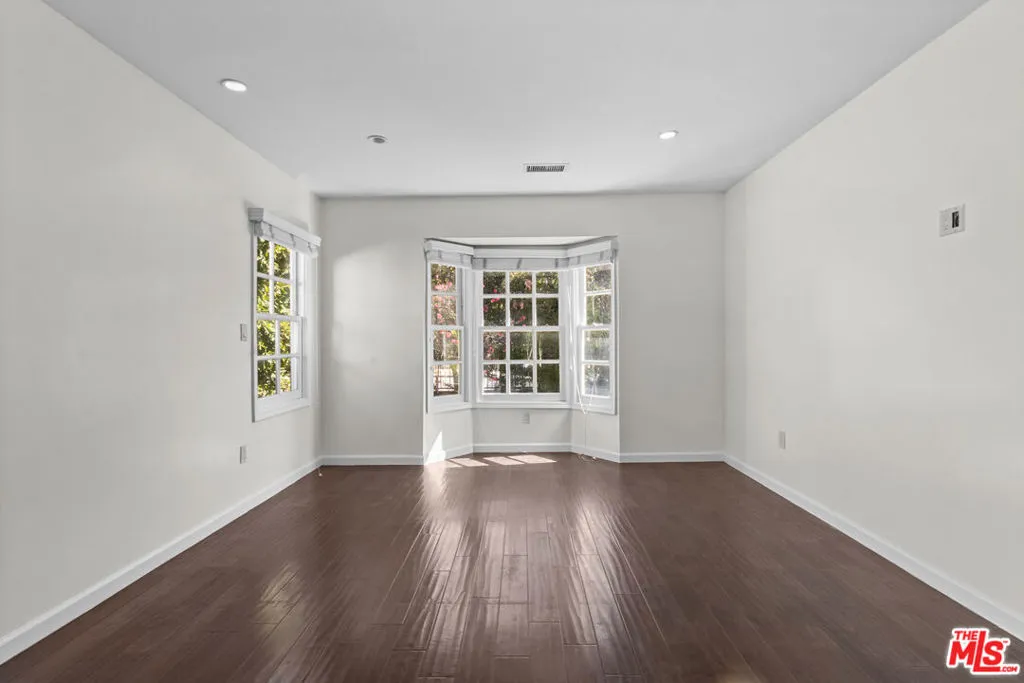 191 S Gardner Street, Los Angeles, California 90036 home-pic-18